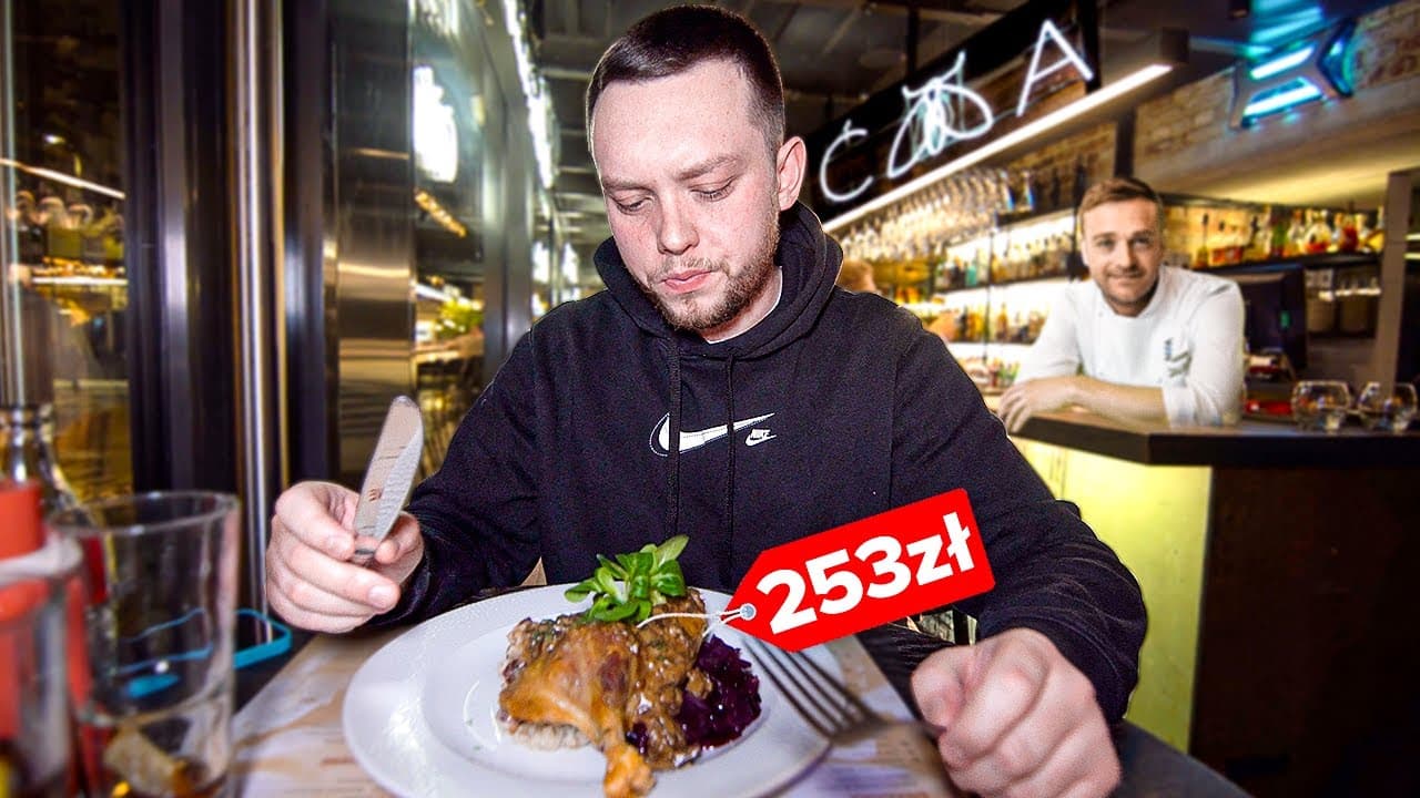 Ćma by Mateusz Gessler